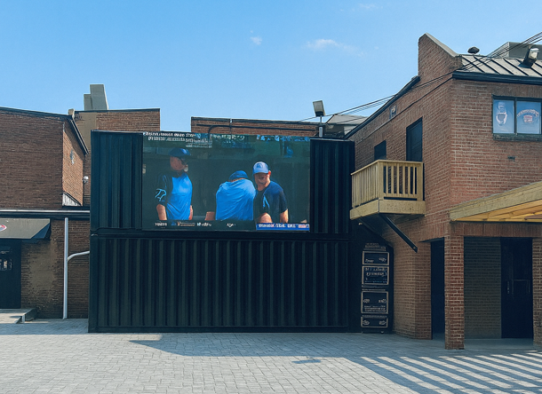 202" ( 16.83 ft) Outdoor TV